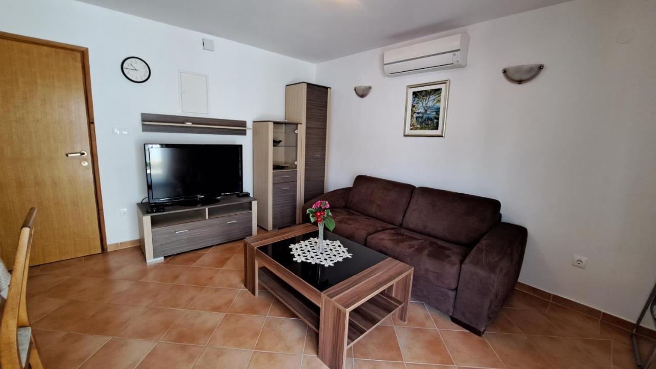 Cozy Apartments Baska Exterior photo