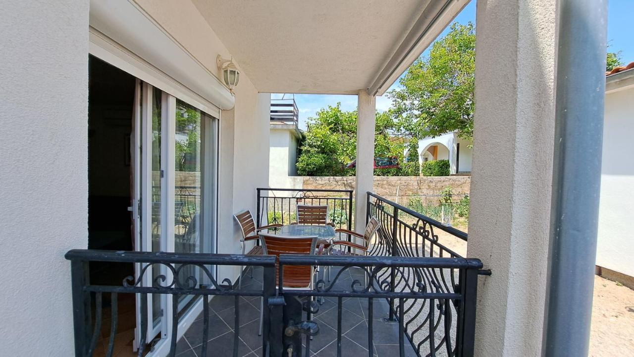 Cozy Apartments Baska Exterior photo